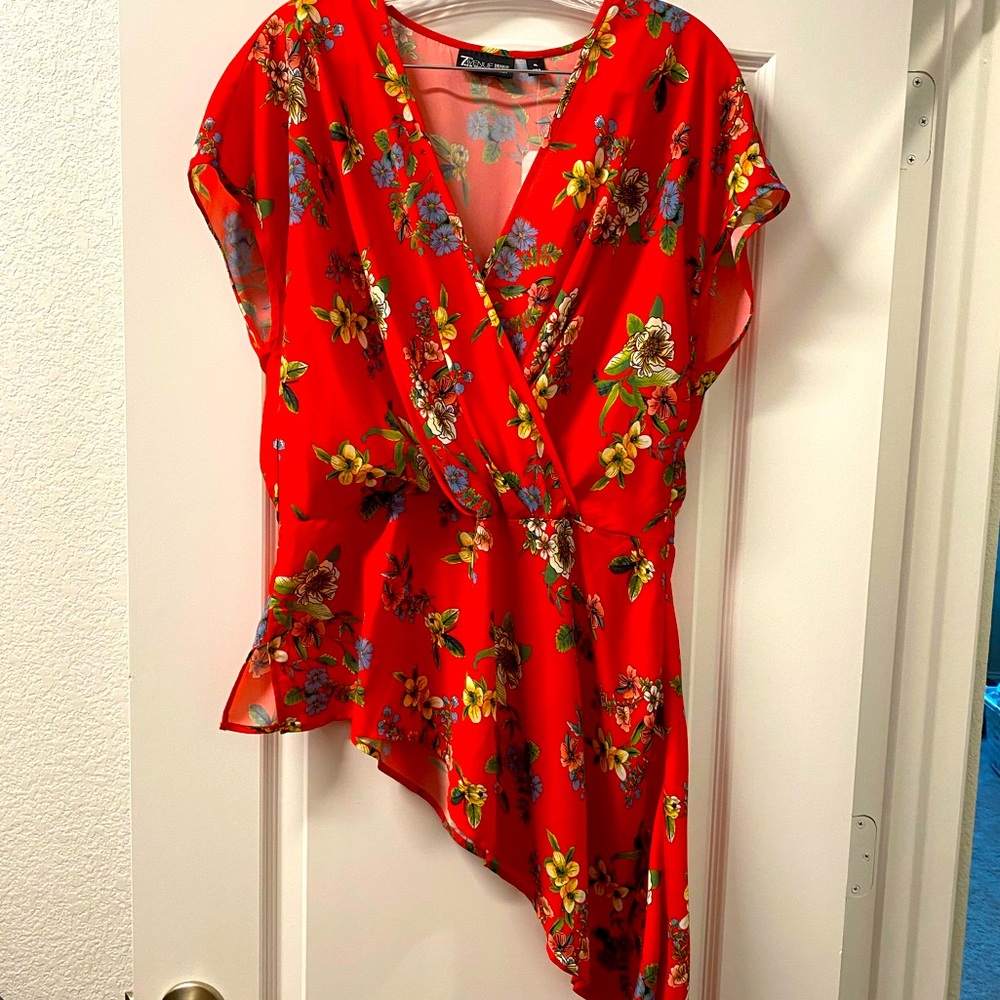 Asymmetrical New York & Company Top NWT